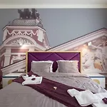 Vitosha Blvd 3-Bedroom, 2-Bathroom Lux Suite