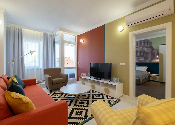 Vitosha Blvd 3-Bedroom, 2-Bathroom Lux Suite
