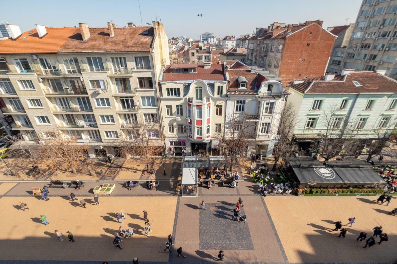 Vitosha Blvd 3 Bedroom 2 Bathroom Lux Apartemen Sofia