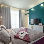 Vitosha Blvd 3-Bedroom, 2-Bathroom Lux Suite