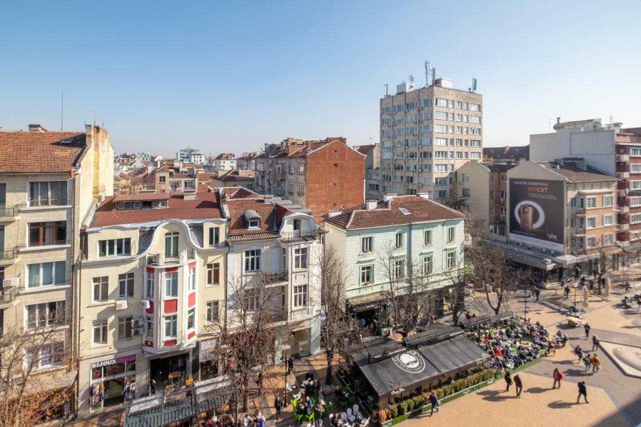 Vitosha Blvd 3-bedroom, 2-bathroom Lux