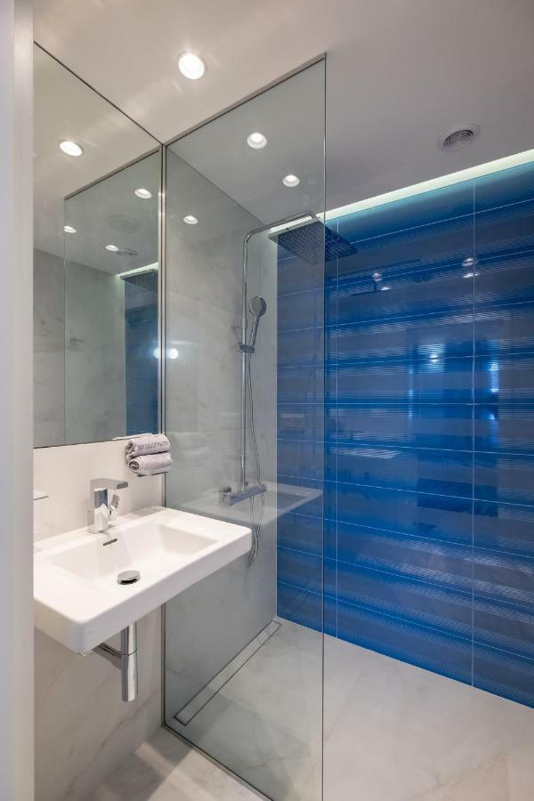 Vitosha Blvd 3-bedroom, 2-bathroom Lux * Sofia
