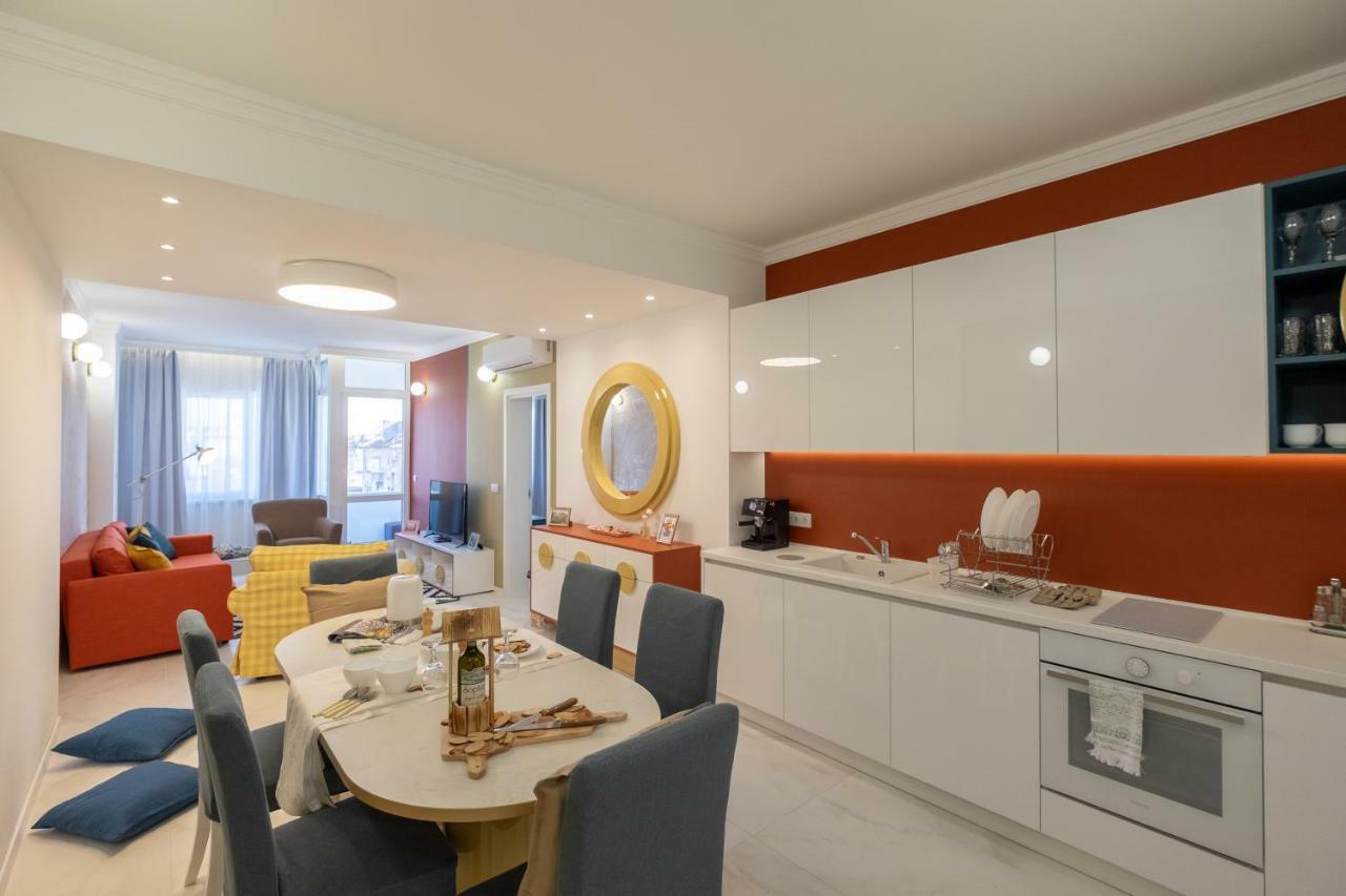 Vitosha Blvd 3-bedroom, 2-bathroom Lux * Sofia