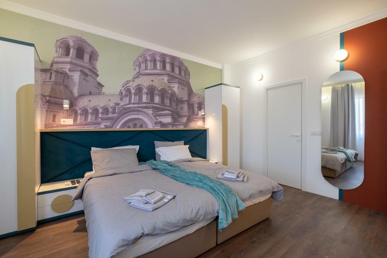 Vitosha Blvd 3-bedroom, 2-bathroom Lux Appartamento Sofia